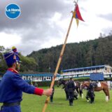 Dos caballos se retiran tras 20 años de servicio al Ejército ecuatoriano